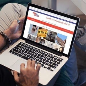 macbook-pro-mockup-featuring-a-modern-man-using-his-computer-2318-el1